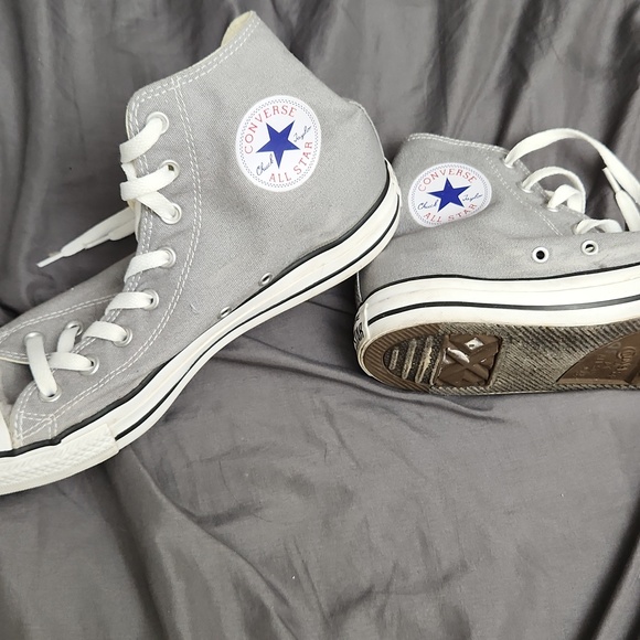 Converse sneakers for men or women. See pic for sizes. - Picture 3 of 4